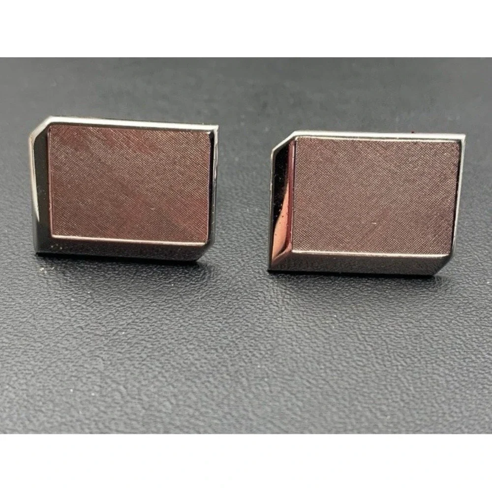 Vintage Etched And Shiny Silver Tone 3D Look Cufflinks